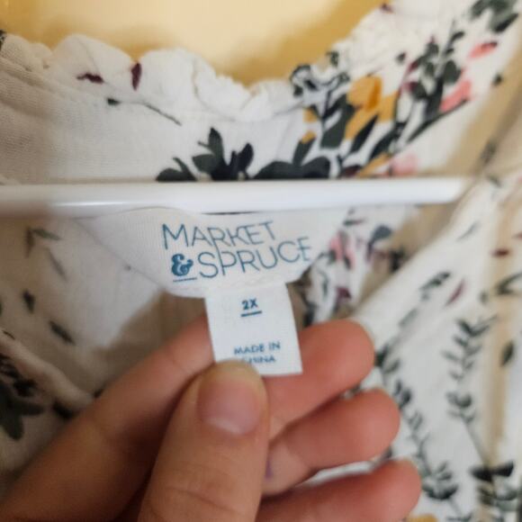 Market & Spruce 2x Plus Size Blouse Tank Top Floral Flower Sleeveless Button - Picture 4 of 9